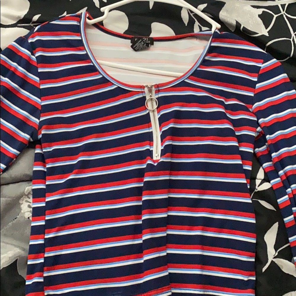 long sleeve crop top